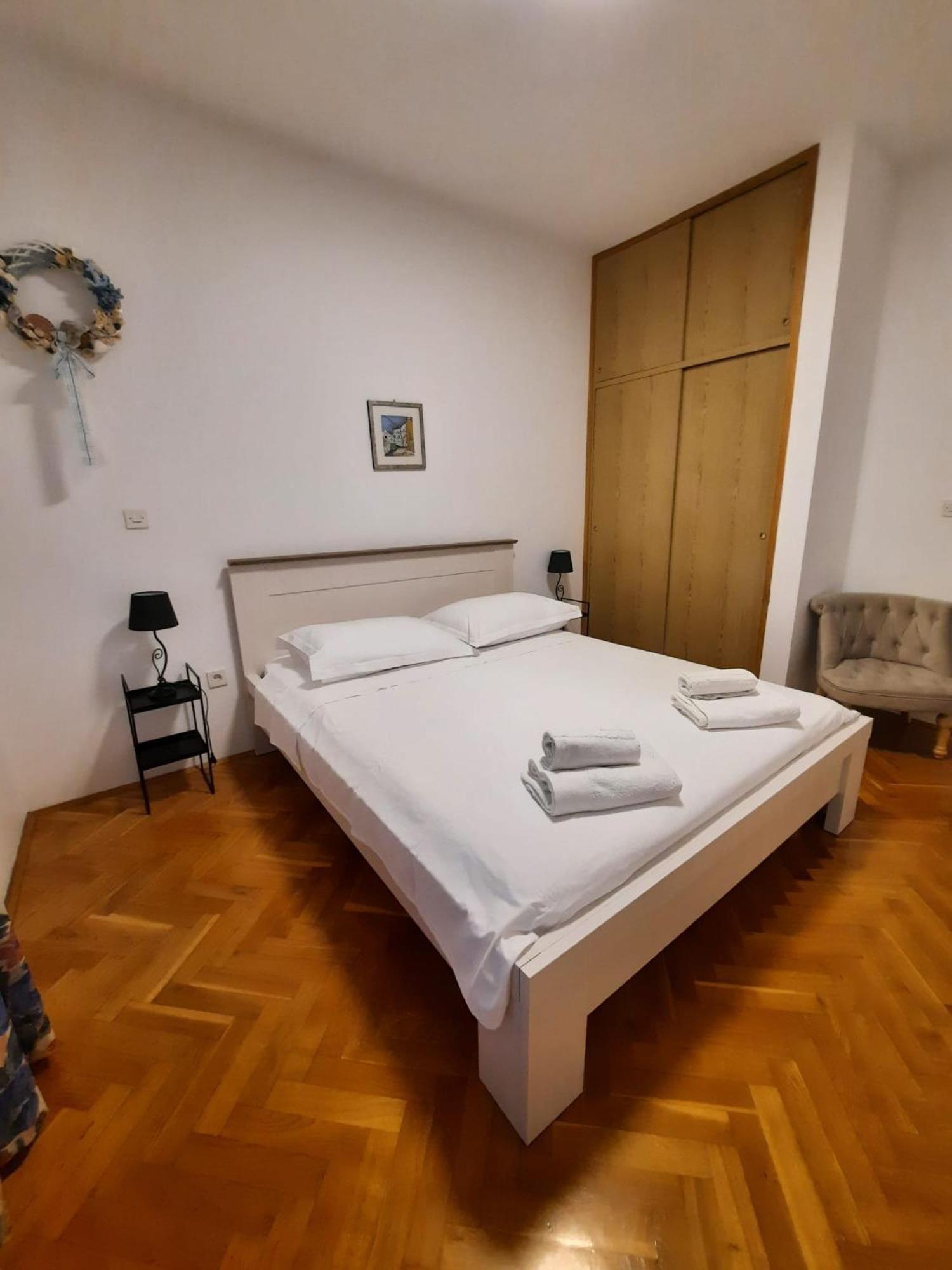 Buntin Apartments Primošten Eksteriør billede